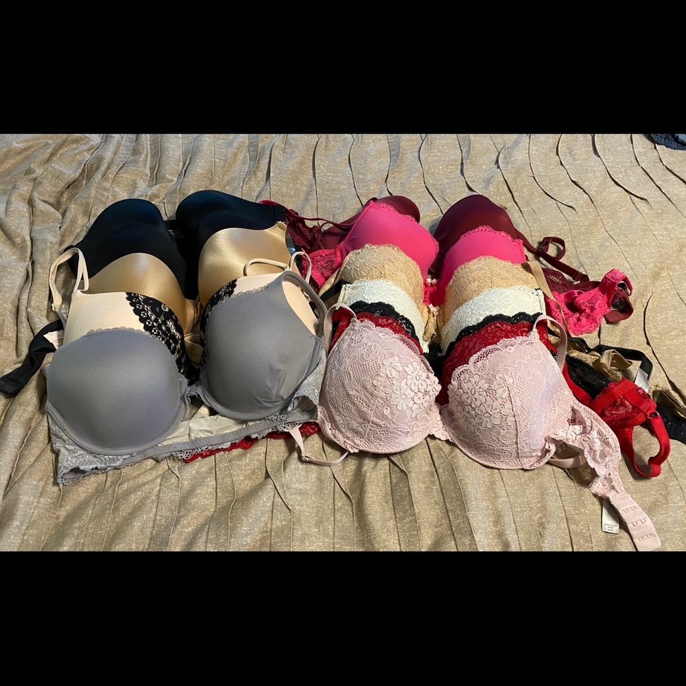 Lot of 34D Bras (11 bras total)